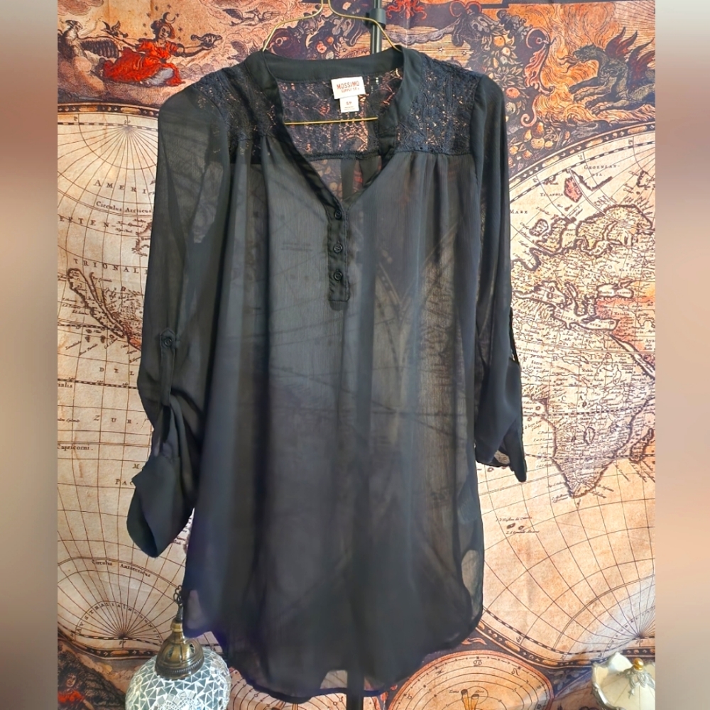 Flowy black Lace Shirt